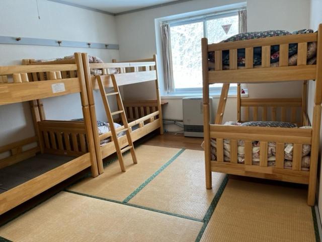 Kusatsu Kogen Youth Hostel Extérieur photo